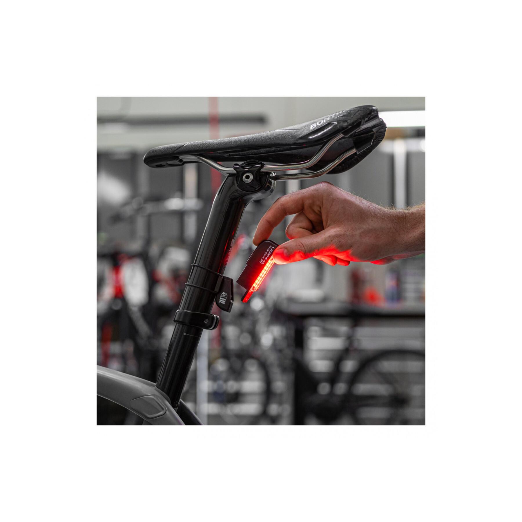 Eclairage vélo arrière Lezyne Stick Drive 30 lumens 7 modes - léger